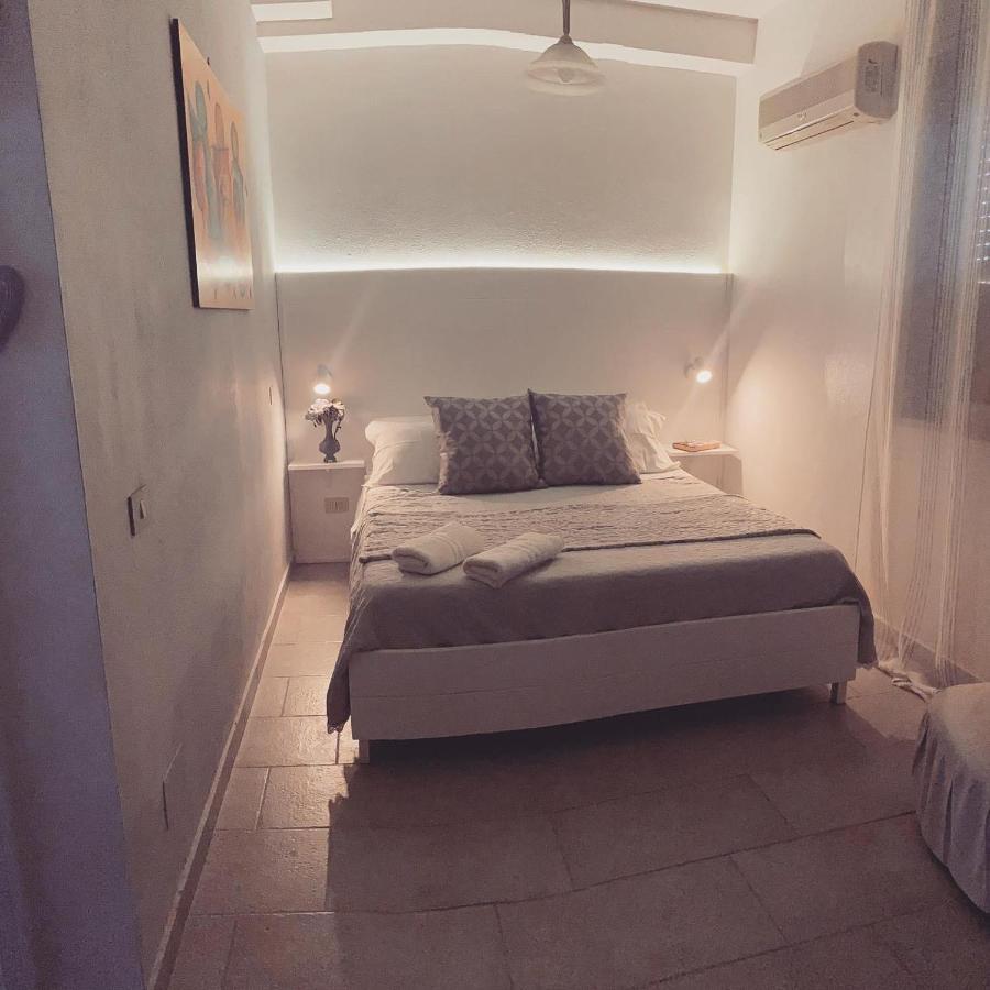 Halley House Mondello Bagian luar foto